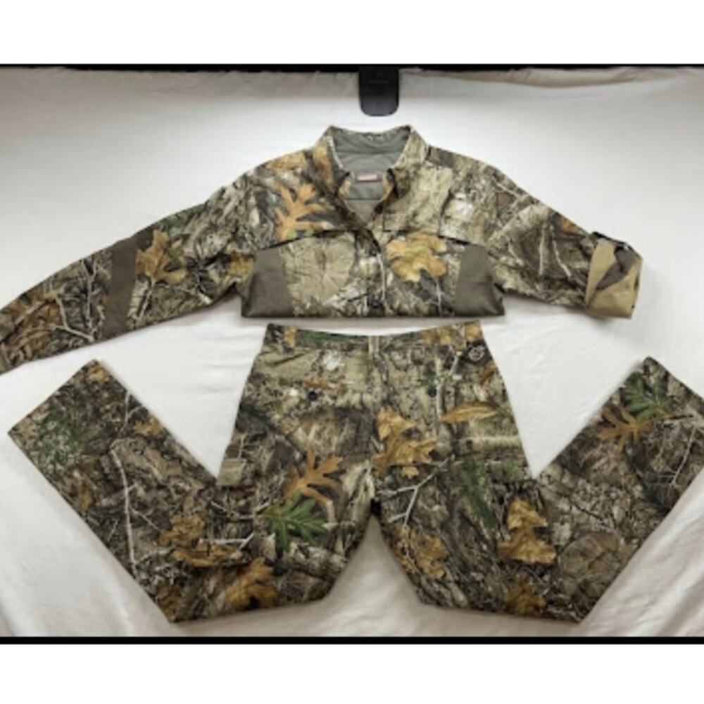 Magellan Outdoors Realtree Camo Hunting Shirt Cargo Pants Set 2 Pc- Woman Small